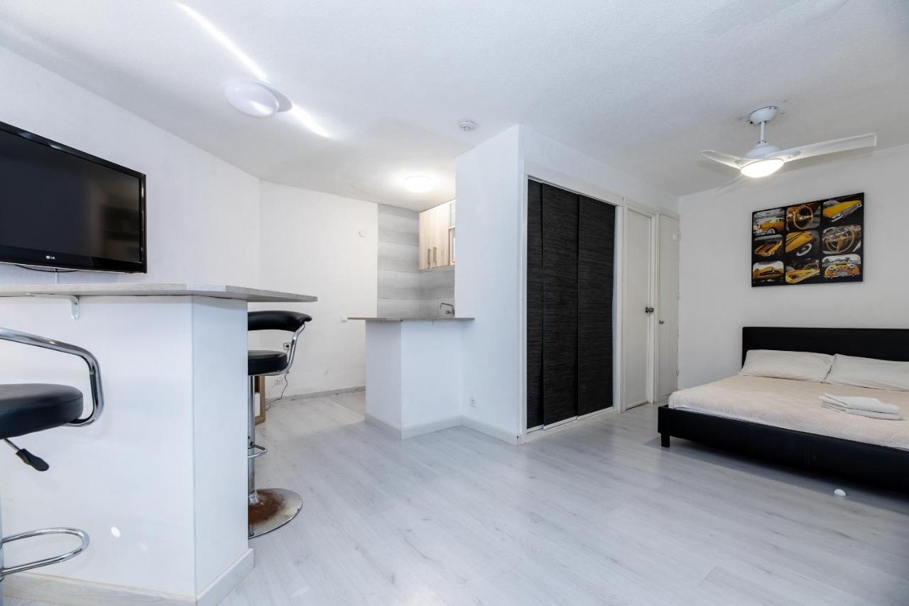 Ferienwohnung Bright Studio With The Seaview And Swimming Pool La Manga del Mar Menor Exterior foto